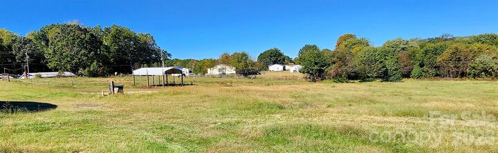 Property Photo:  702 Ike Lynch Road  NC 28034 