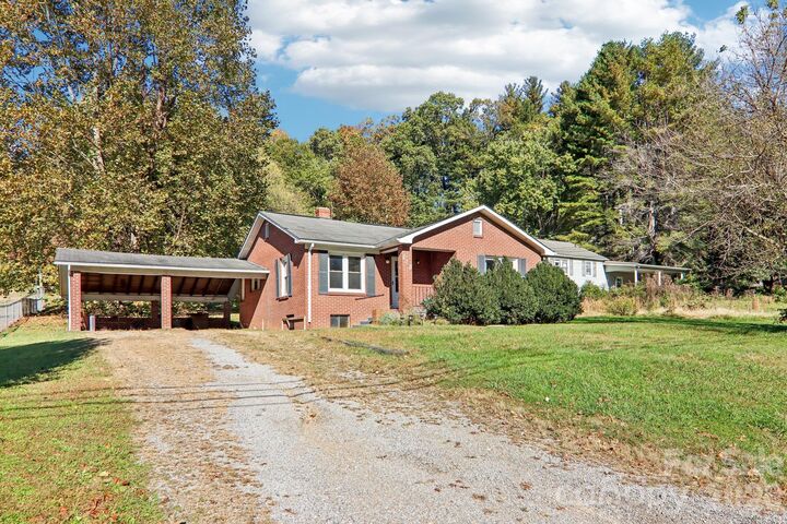Property Photo: 81 Clement Street NC 28786