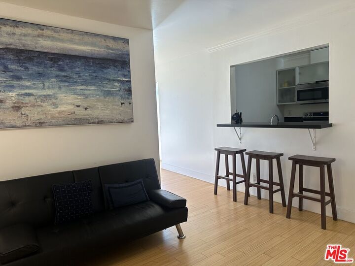 Property Photo:  2884 Sawtelle Blvd, Unit 204  CA 90064 