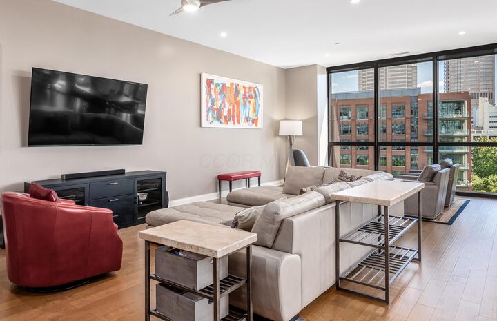 Property Photo: 225 John H McConnell Boulevard OH 43215