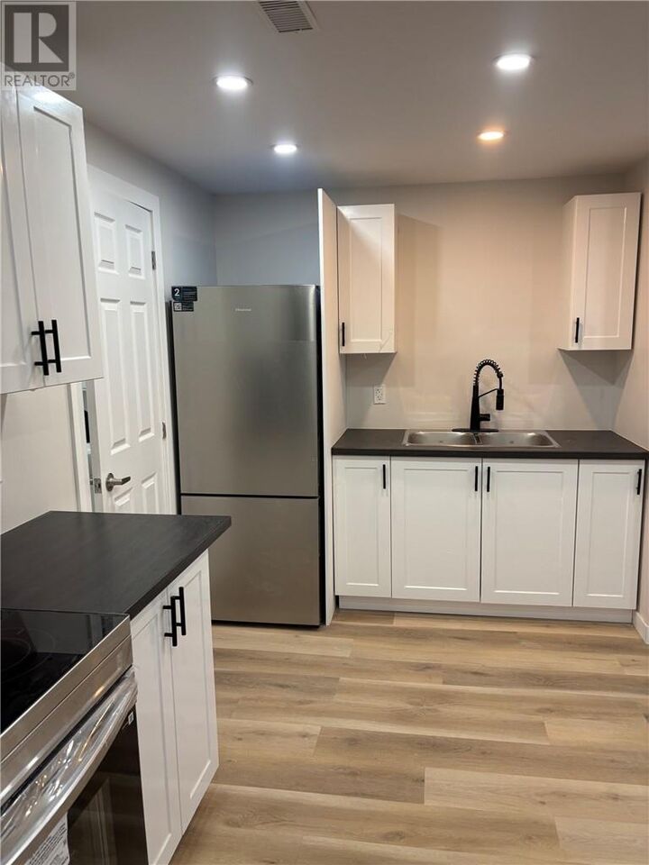 Property Photo:  540 Huron Street Unit# B  ON P3C 2R1 