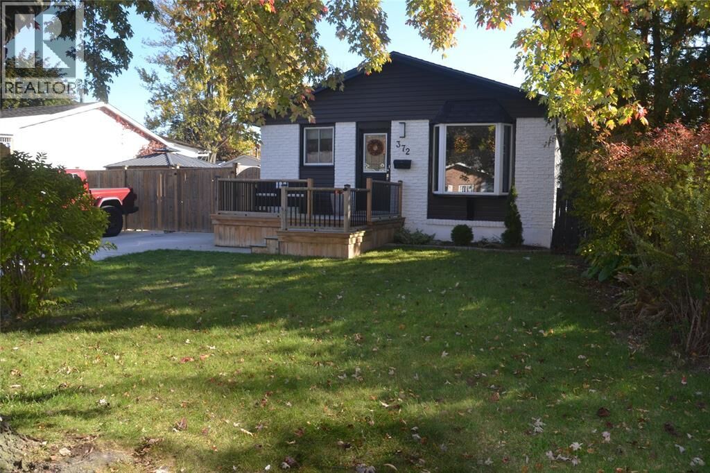 Property Photo:  372 Somerset Street  ON N7S 4G1 