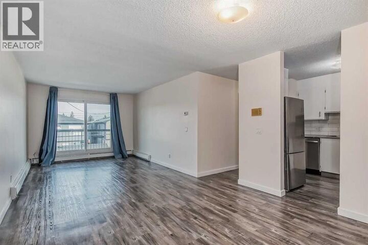 Property Photo:  4340 73 Street Northwest  AB T3B 2M1 