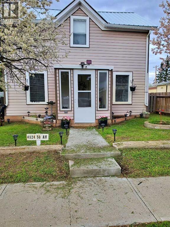 Property Photo: 4924 50 Avenue AB T0B 3B0