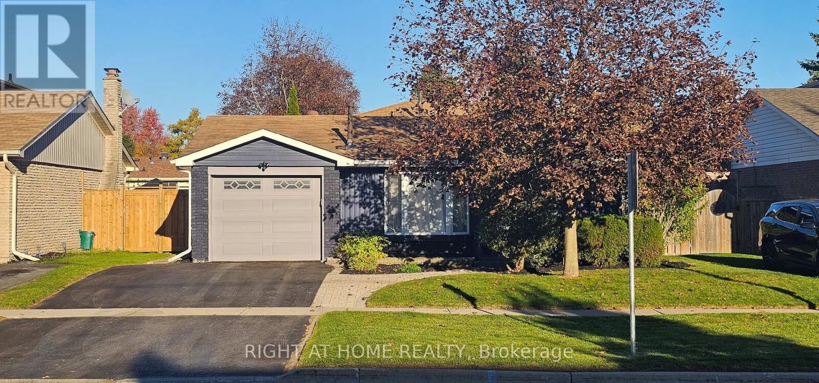 Property Photo:  47 Simpson Avenue  ON L1C 3M5 