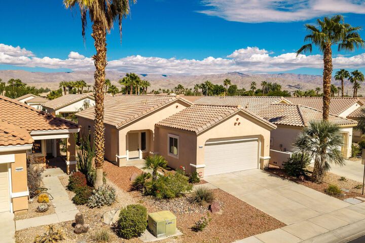 Property Photo: 78568 Glastonbury Way CA 92211