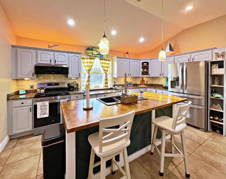 Property Photo:  2064 Bella Breeze Court  FL 32566 