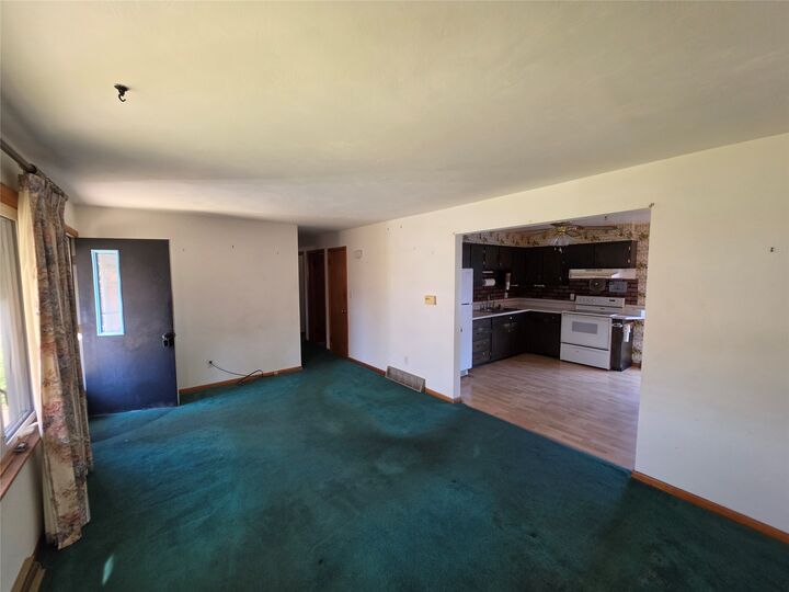 Property Photo:  4403 Greengarden Boulevard  PA 16509 