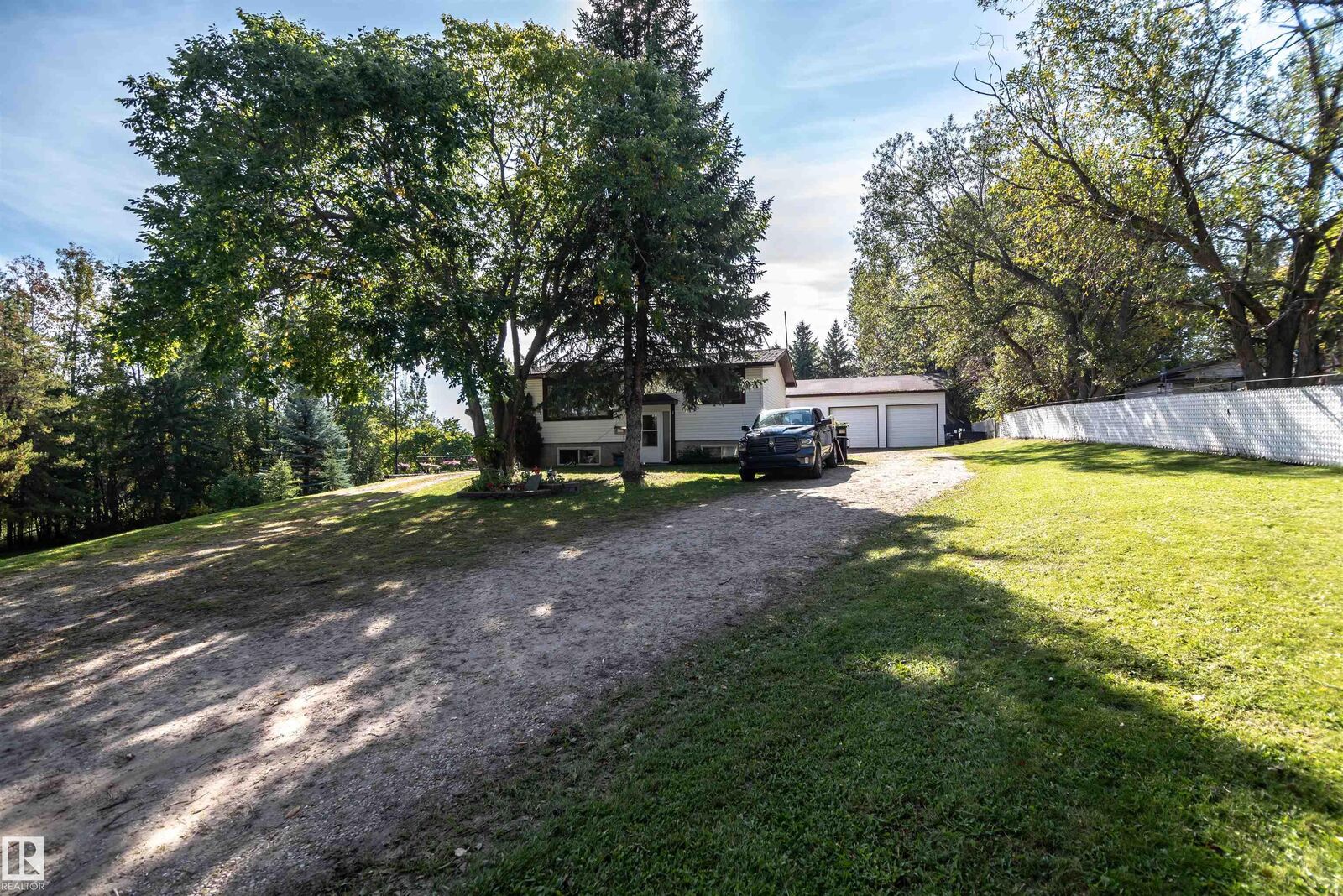 Property Photo:  53025 Hghway 770 23  AB T0E 0H0 