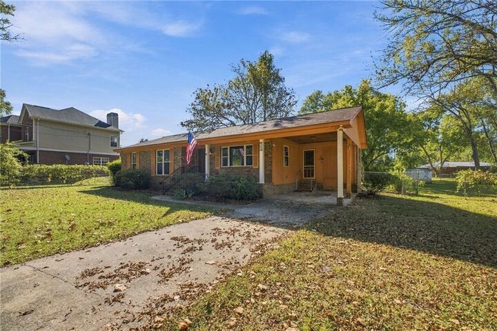 Property Photo: 16 Mango Road NE GA 30161