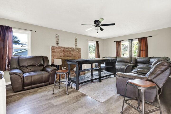 Property Photo:  562 Plantation Boulevard  GA 30046 