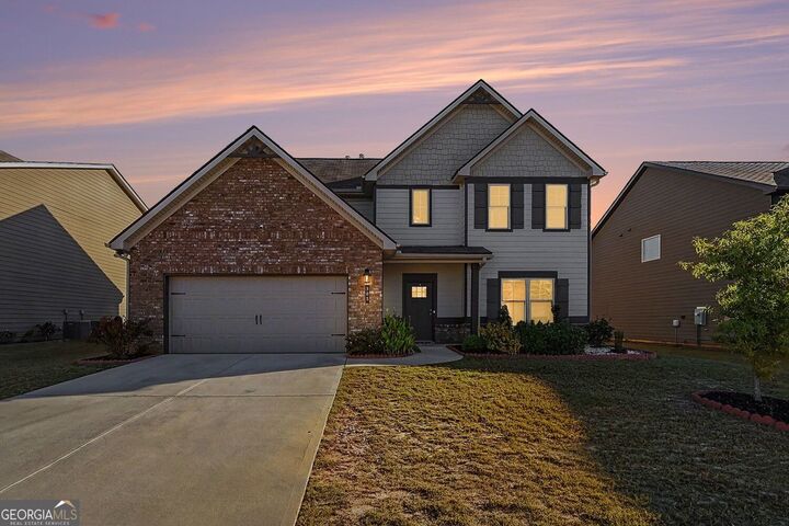 Property Photo:  305 Eleanora Crossing  GA 30052 