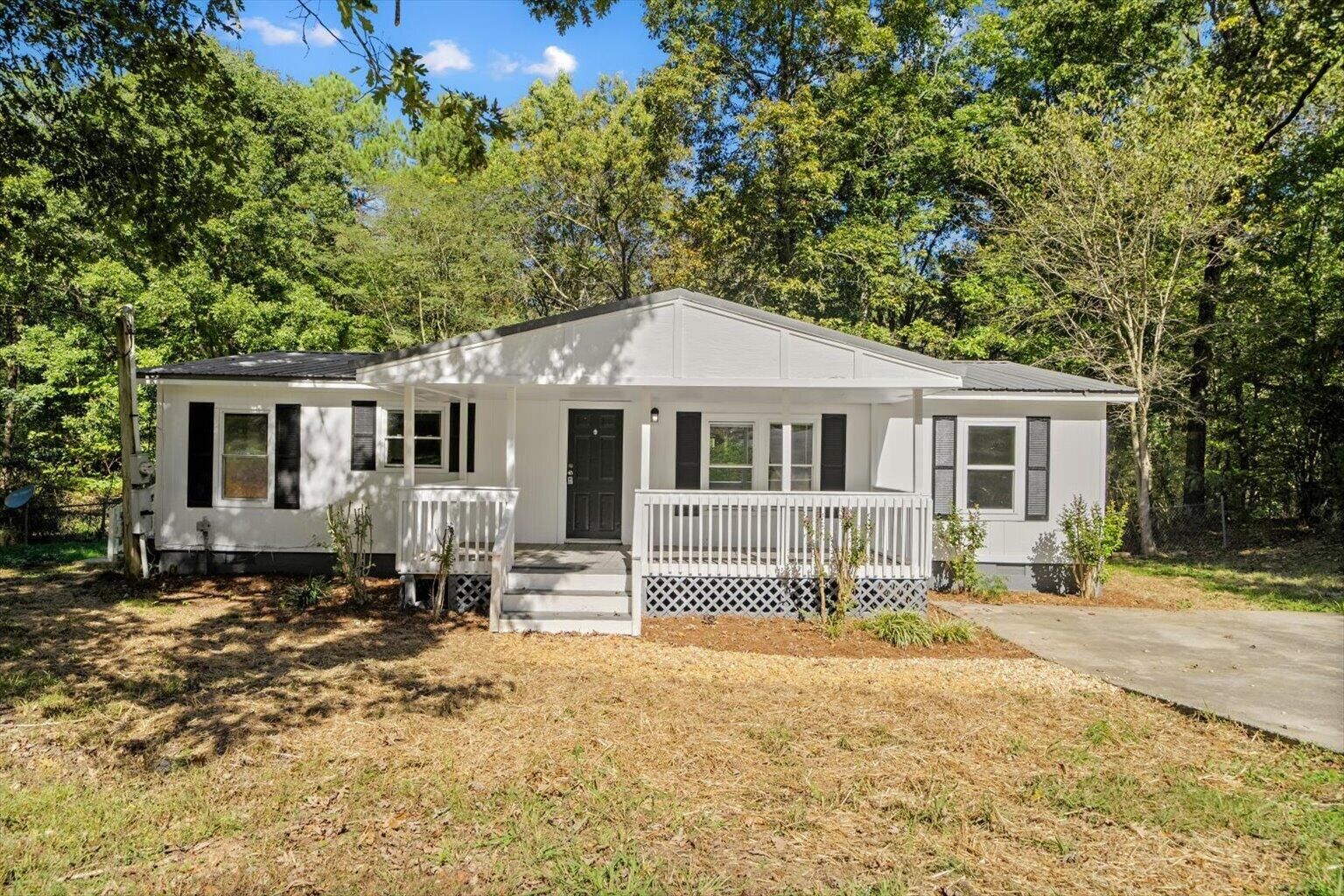 Property Photo: 120 Forest Hill Drive GA 30705
