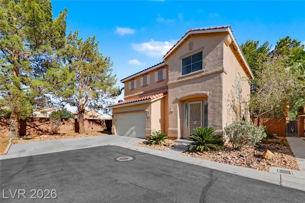 Property Photo: 999 Whispering Grove Avenue NV 89123
