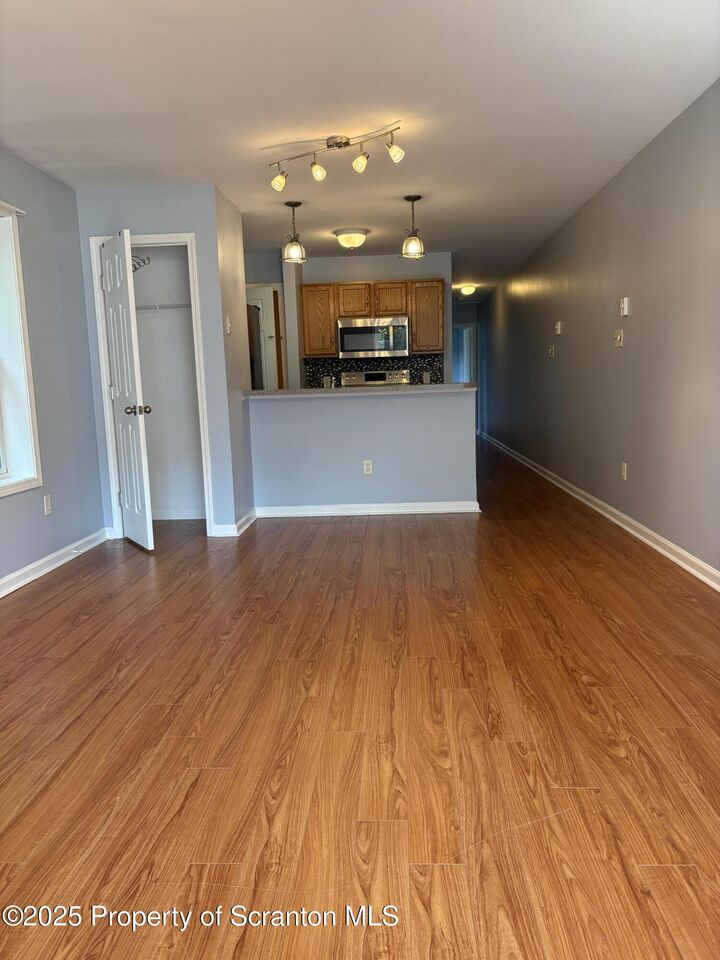 Property Photo:  907 Rear Lackawanna Avenue B  PA 18433 