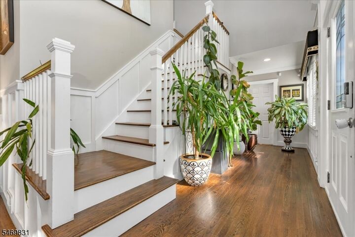 Property Photo:  1333 Evergreen Ave  NJ 07060 