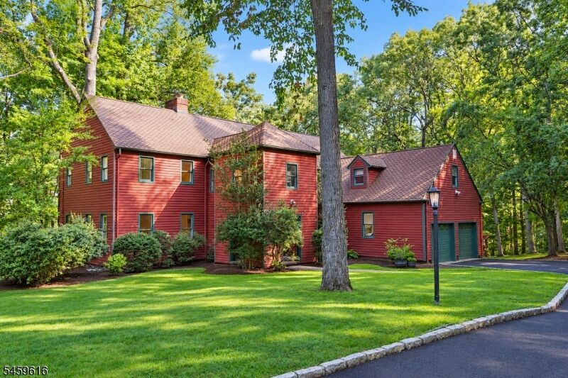 Property Photo:  136 Crest Dr  NJ 07901 