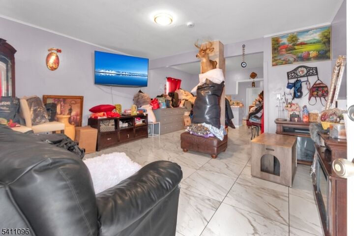Property Photo: 422 Schiller St NJ 07206
