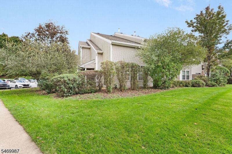 Property Photo: 45 Four Oaks Rd NJ 07921