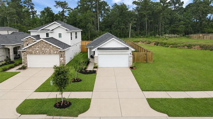 Property Photo: 515 Emerald Thicket Lane TX 77336