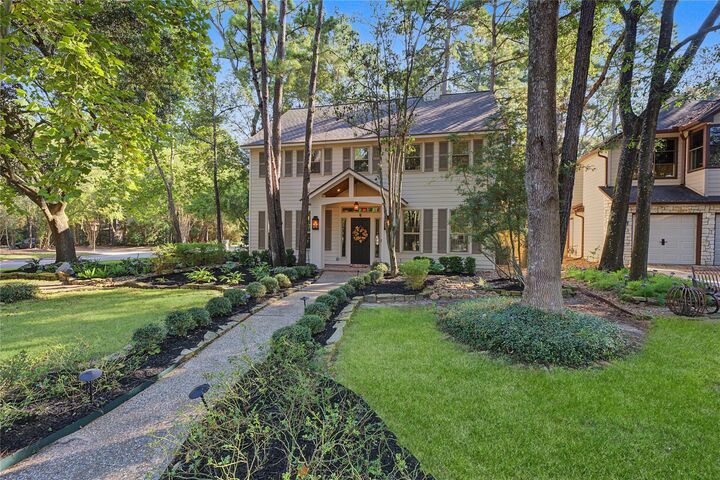 Property Photo: 5 Otter Pond Place TX 77381
