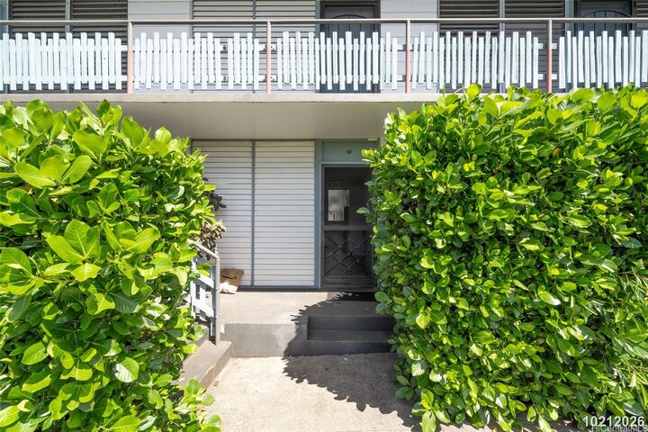 Property Photo: 3810 Leahi Avenue 102 HI 96815