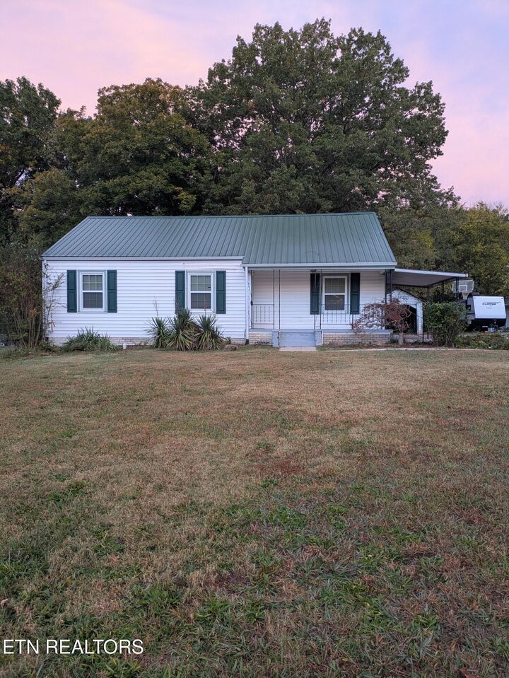 Property Photo: 707 N Wright Rd TN 37701