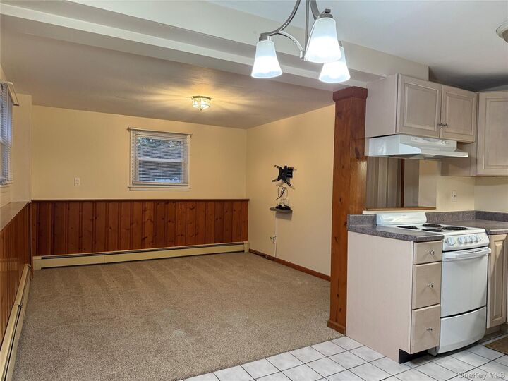 Property Photo:  77 Elk Road  NY 12533 