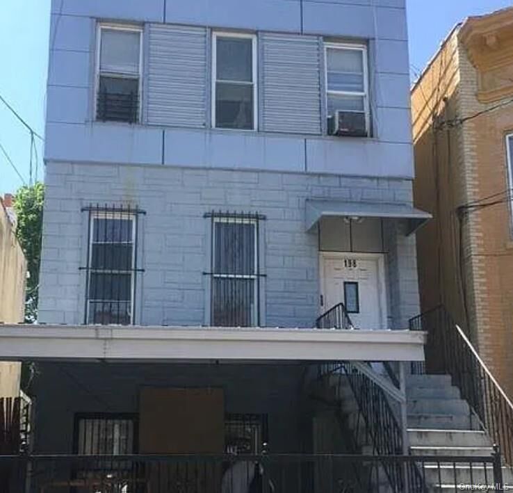 Property Photo:  198 Hendrix Street #2  NY 11207 