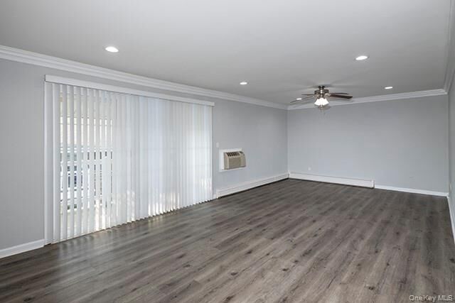 Property Photo:  100 Friendly Court Fc56  NY 11704 