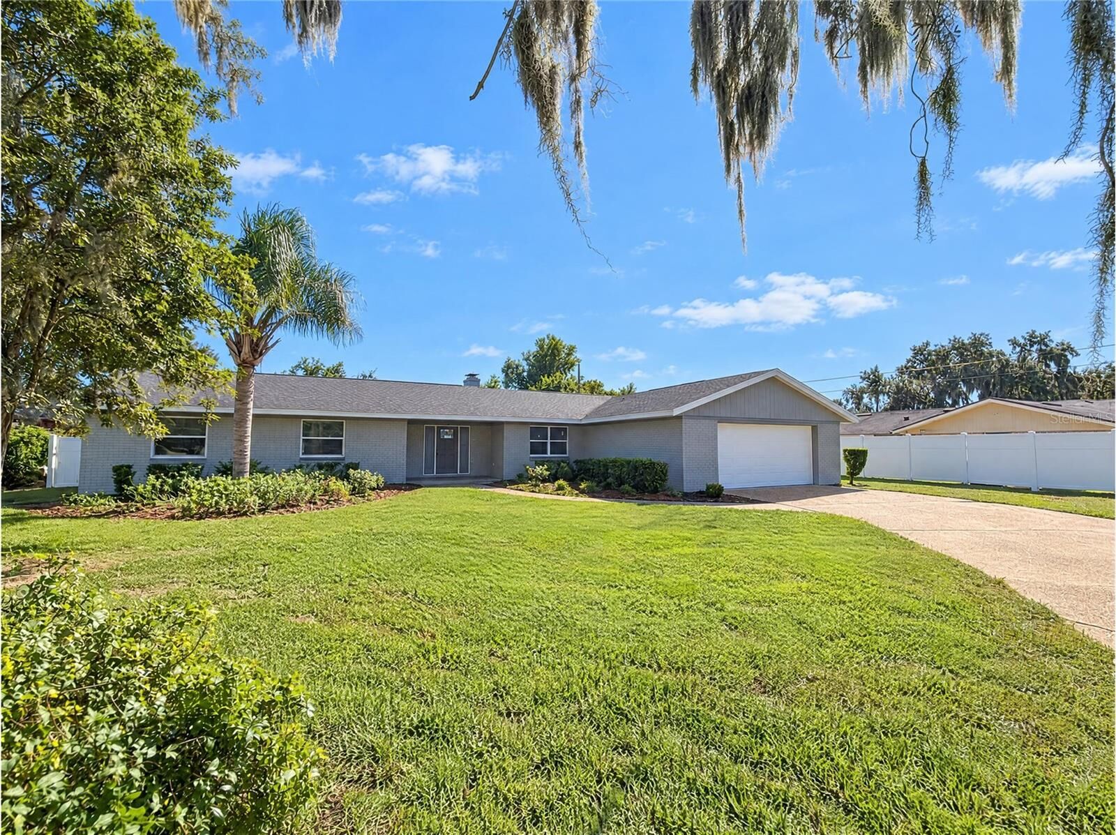 Property Photo:  2160 De Las Flores Avenue  FL 33830 