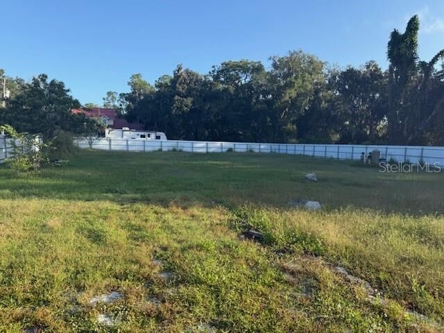 Property Photo:  2210 Kas Lane  FL 33527 