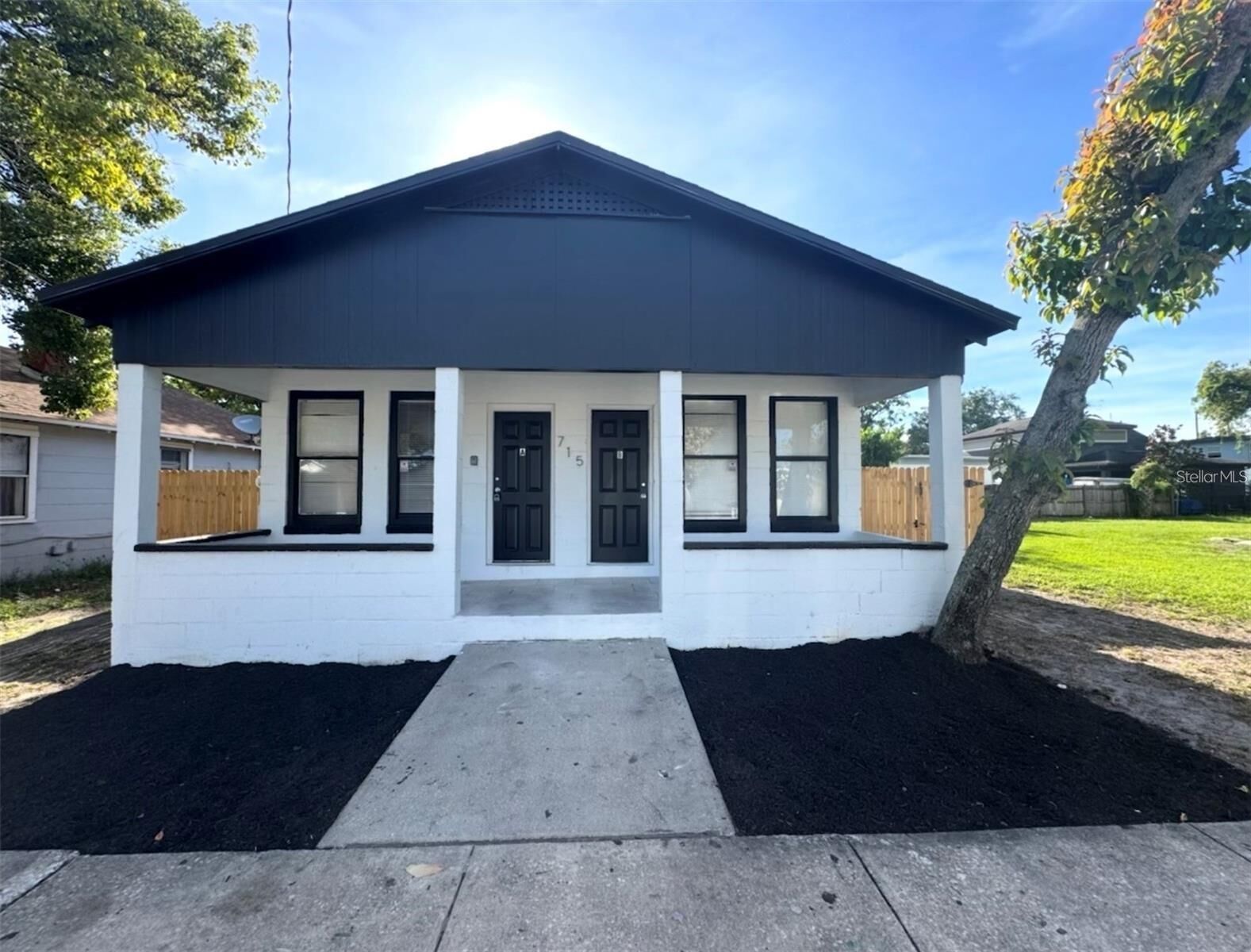 Property Photo:  715 Jernigan Avenue  FL 32805 