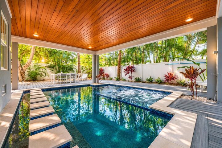 Property Photo:  104 5th Street S  FL 34217 