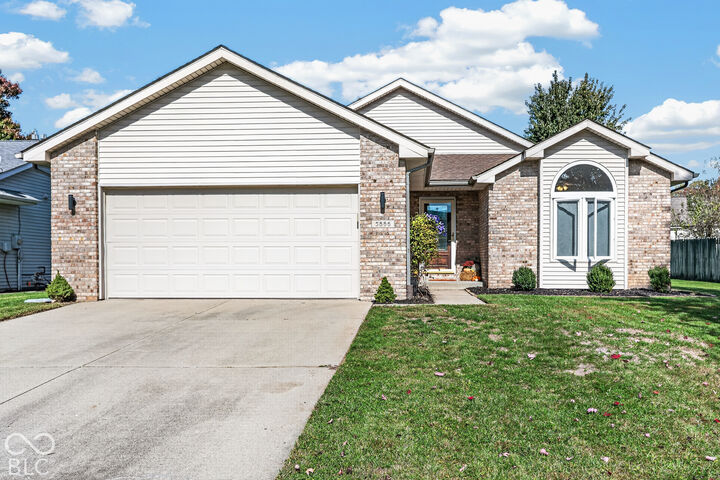 Property Photo: 5886 Regency Drive IN 47203