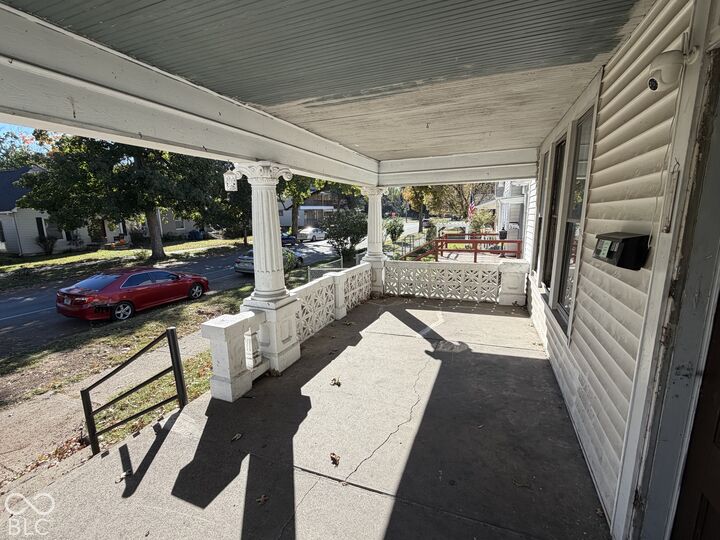 Property Photo: 1005 S 8th Street IN 47807