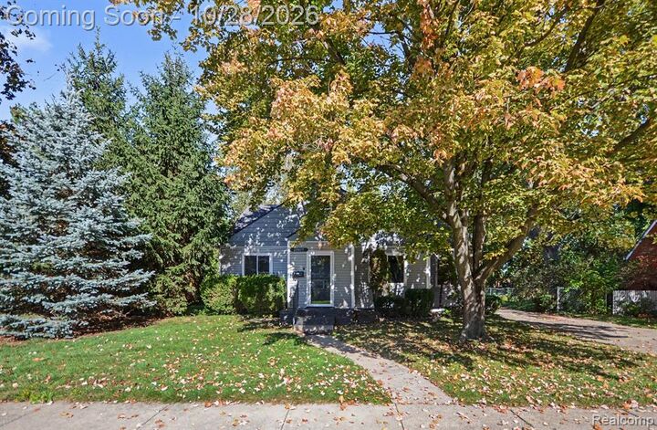 Property Photo:  20615 California Street  MI 48080 3741 