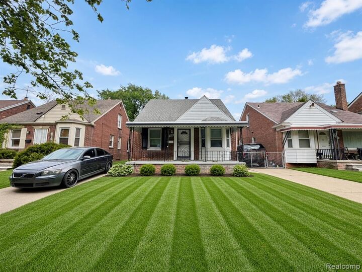 Property Photo: 11696 Glastonbury Avenue MI 48228 1116