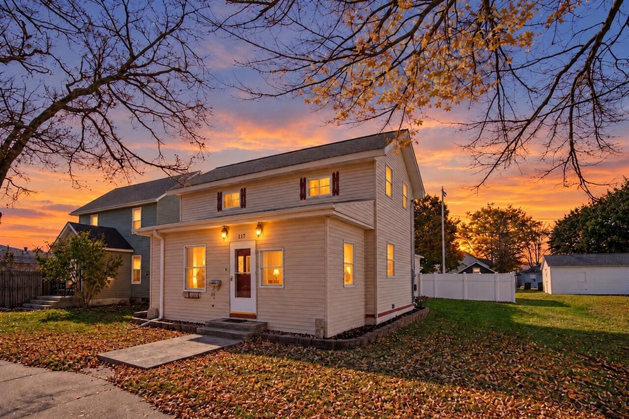 Property Photo:  117 N 3rd Avenue  MI 49307-1559 