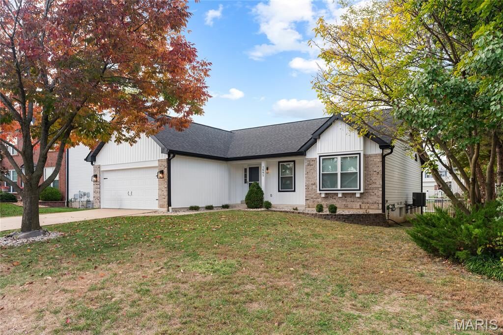 Property Photo:  1895 Lunenburg Drive  MO 63376 