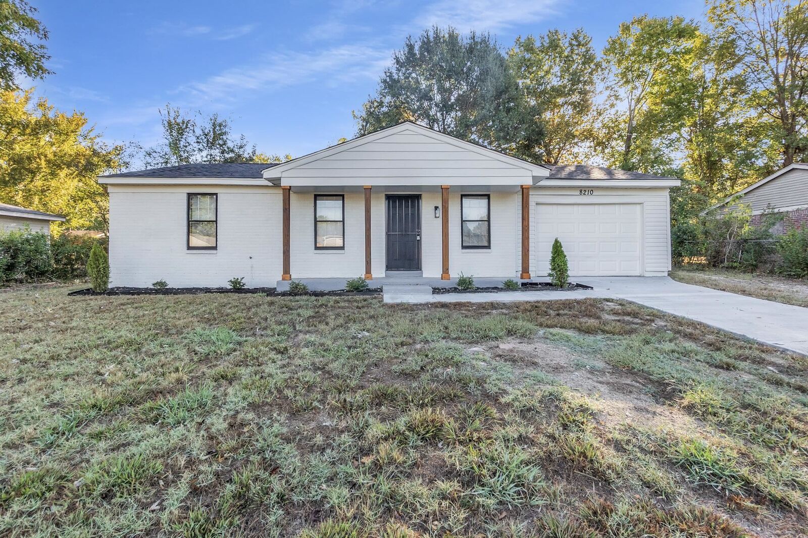 Property Photo:  8210 Leighton Ln  TN 38053 