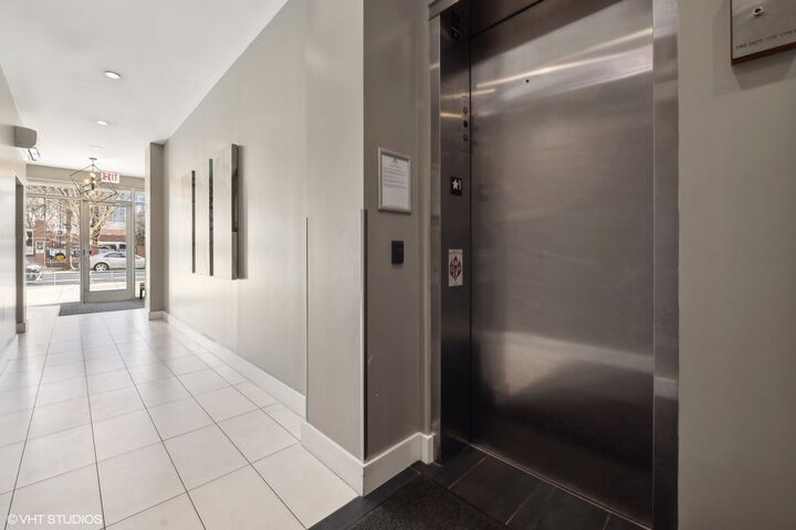 Property Photo: 1116 W Adams Street 3W IL 60607
