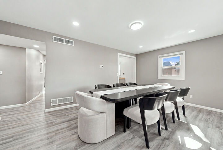 Property Photo:  257 Vermont Avenue  IL 60505 