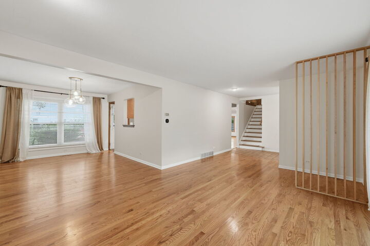 Property Photo:  902 N Rohlwing Road  IL 60074 