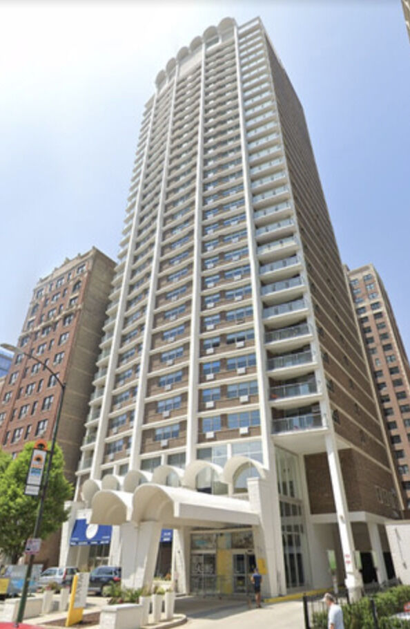 Property Photo: 420 W Belmont Avenue 28E IL 60657