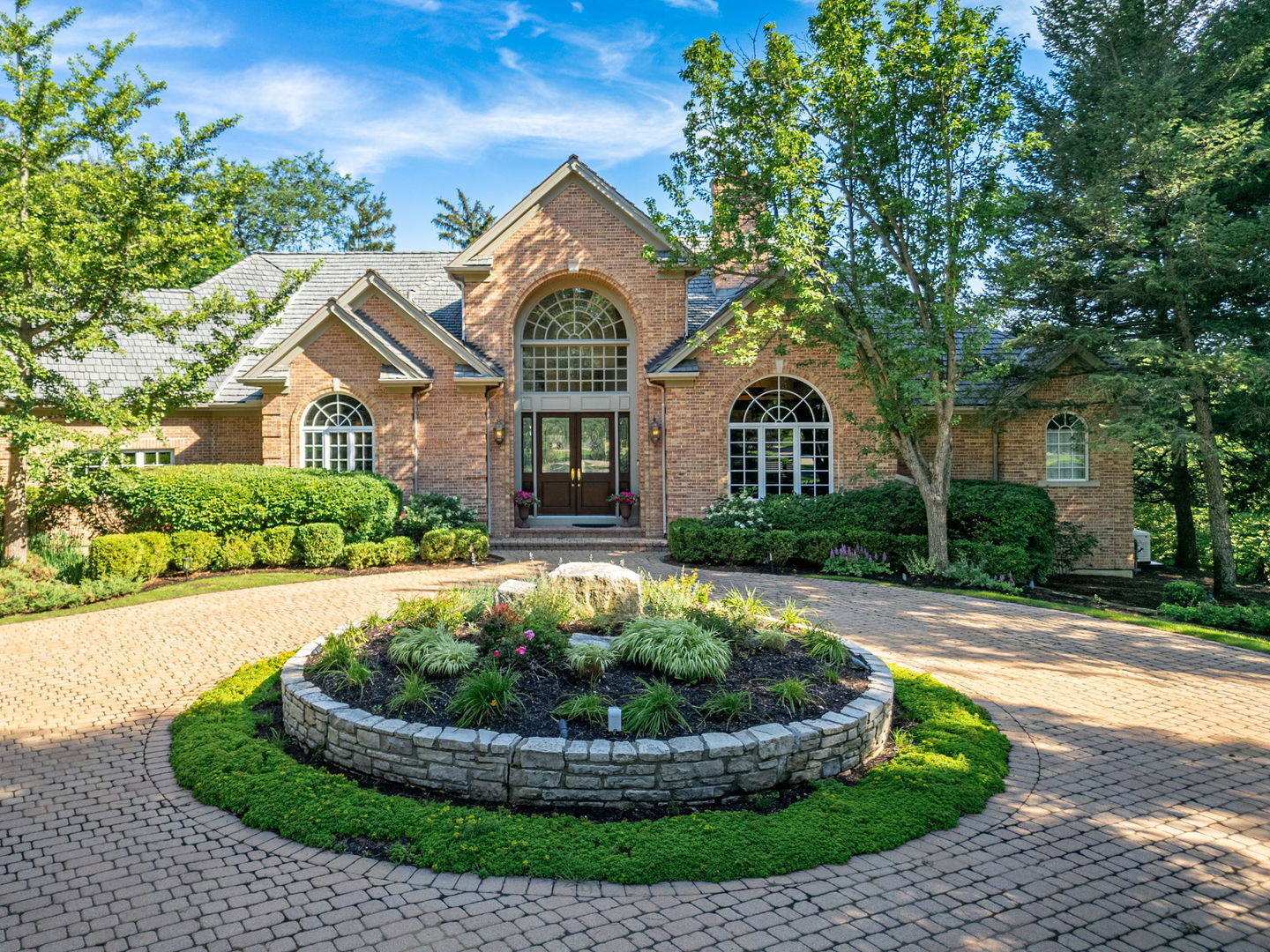 Property Photo:  5 Hillburn Court  IL 60010 