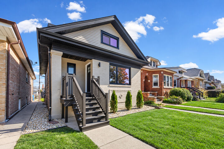 Property Photo: 2709 Wesley Avenue IL 60402