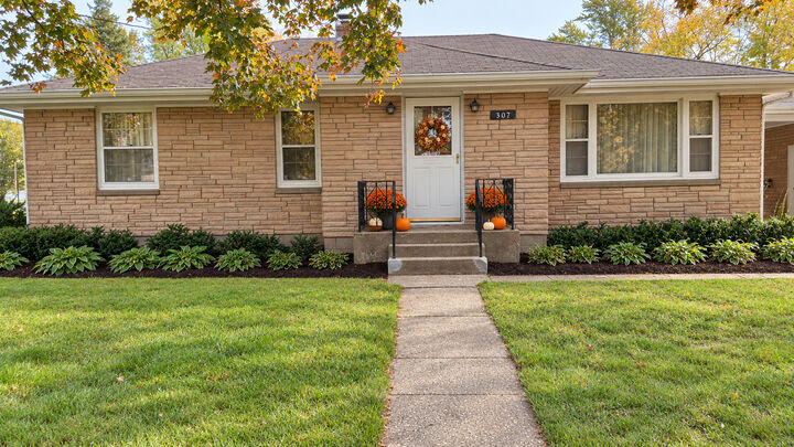 Property Photo:  307 N Pecatonica Street  IL 61088 