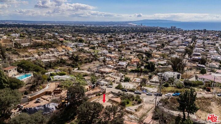 Property Photo: 1340 Monument Street CA 90272