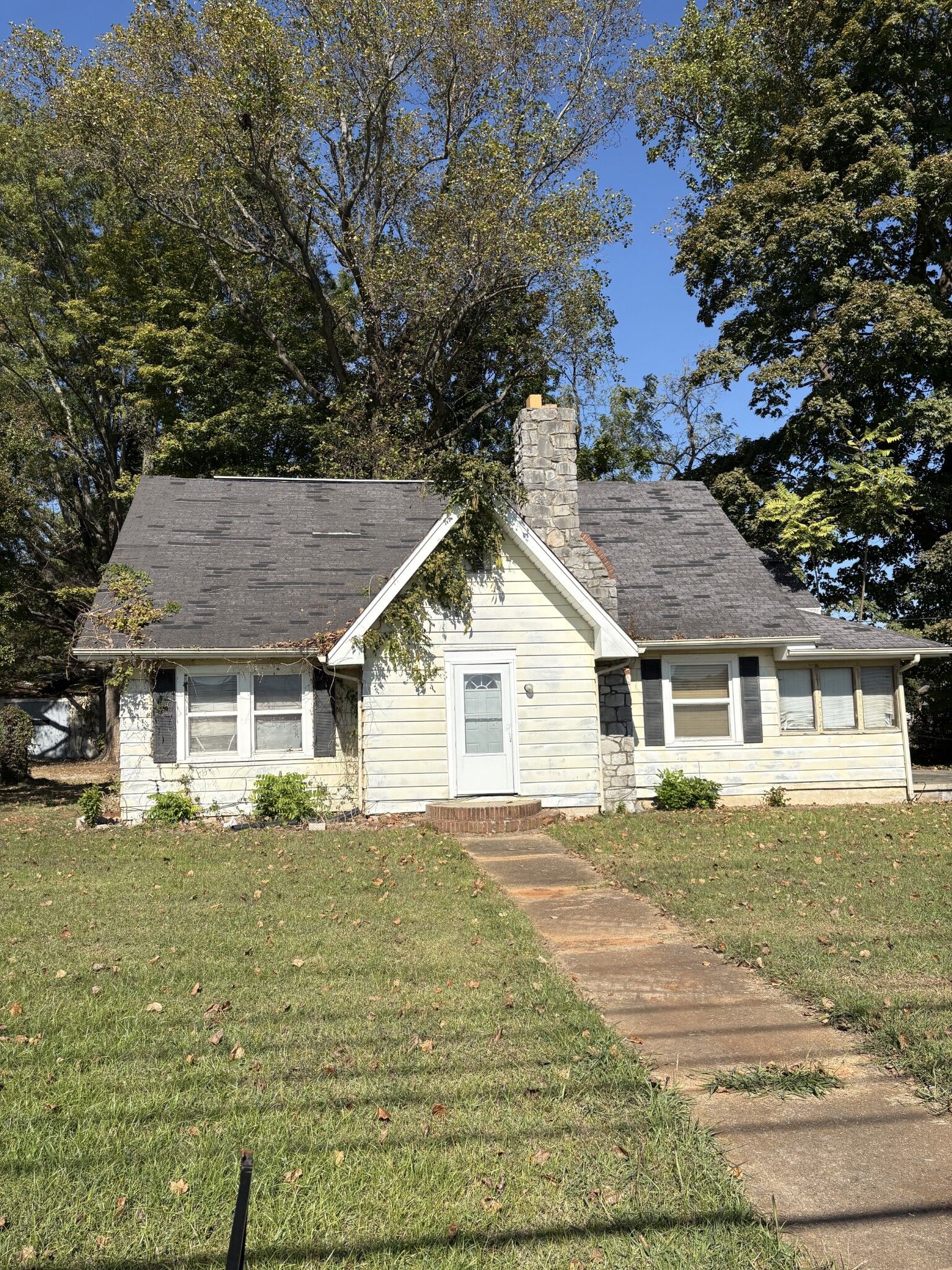 Property Photo:  313 Cumberland St W  TN 37318 